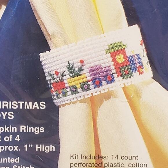 Vintage Bucilla Gallery of Stitches Christmas Toys Napkin Rings Cross Stitch Kit - Picture 2 of 7